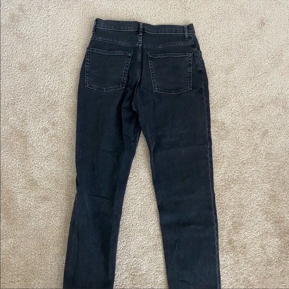 Everlane Cheeky Jean in Black - Picture 7 of 7